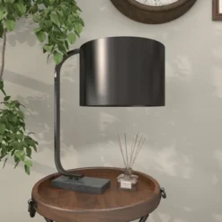 Traditional Metal Table Lamp Black - Olivia & May -Olivia & May GUEST 5360e6dc 471c 419e a5be 3dd32f1a665a